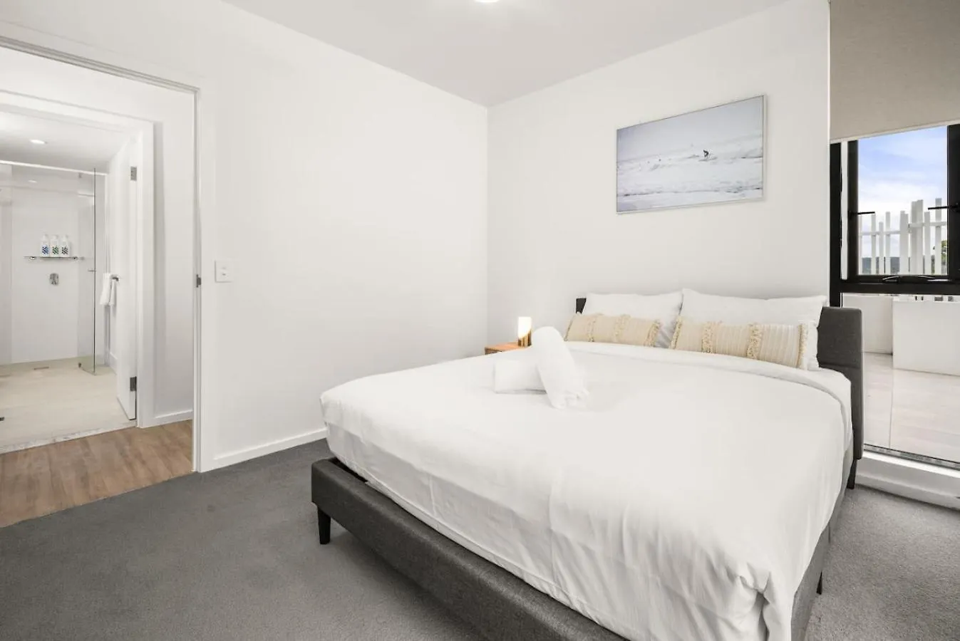 180M Terrace Spacious 2Beds Apt Near Shop And Beach Gold Coast Apartment